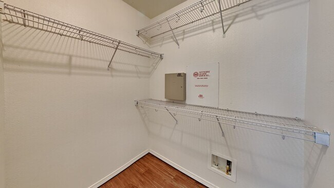 Building Photo - 3 Bedroom 2 Bath with 2 Car Garage - Moore...