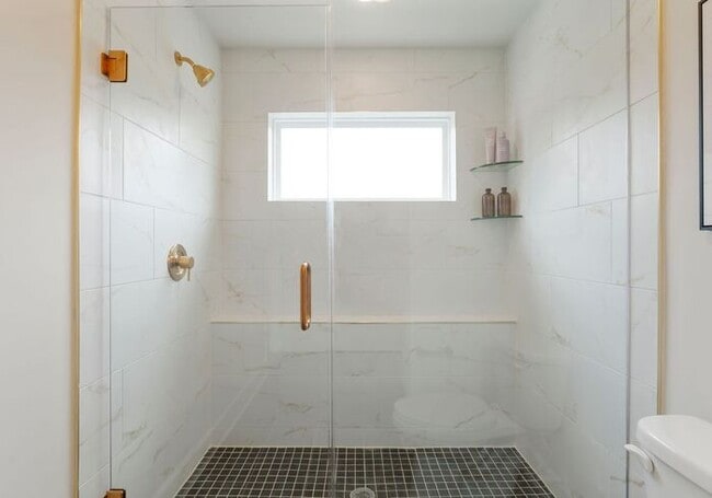 Building Photo - FREE RENT! Stunning 4 Bed | 3.5 Bath Luxury Townhome at The Towns at Rocky River