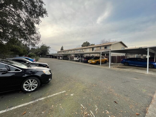 Building Photo - Upstairs Vallejo 1-Bedroom with Newer Carpet & On-Site Laundry