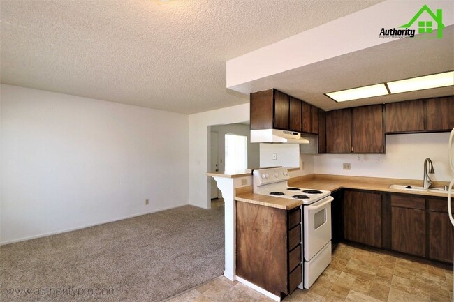 Building Photo - 900 Jamieson Ct