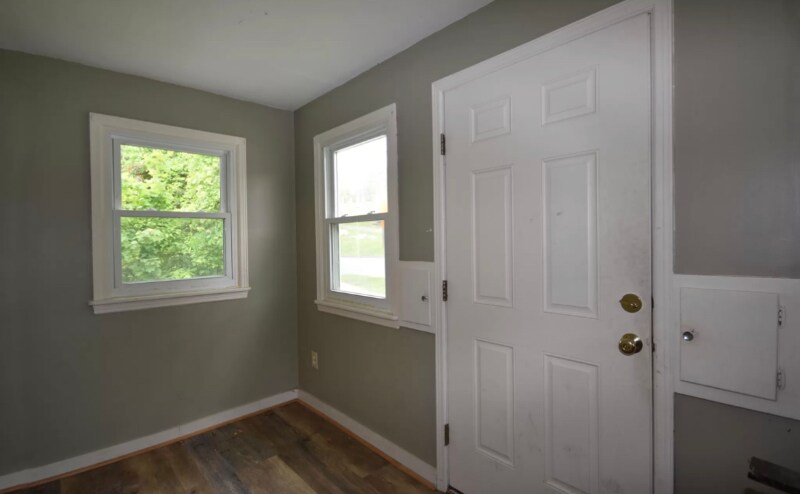 Building Photo - 89 Pecks Rd