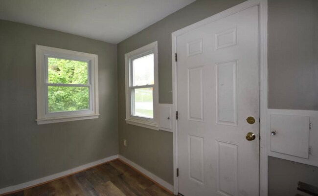 Building Photo - 89 Pecks Rd