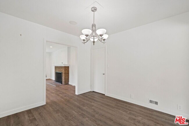Building Photo - 4818 La Canada Blvd