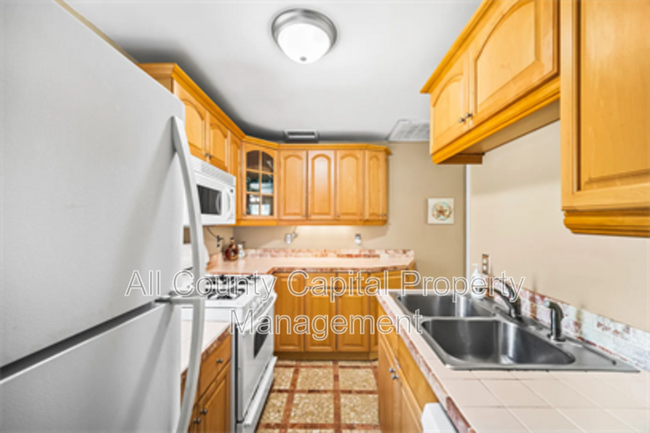 Building Photo - 10515 N Mopac Expy