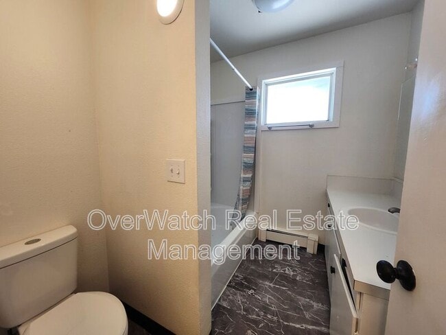 Building Photo - 3925 E 9th Ave