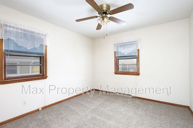 Building Photo - 3300 Bel Aire Rd