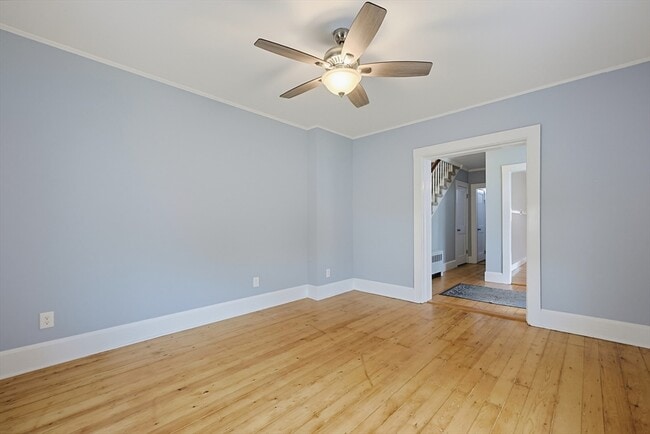 Building Photo - 63 Bancroft Park