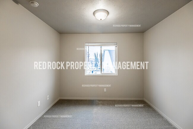Building Photo - 1603 Drummond St