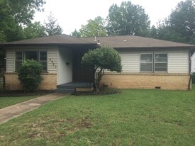 Building Photo - 4927 S Quincy Ave