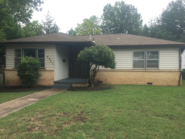 Building Photo - 4927 S Quincy Ave