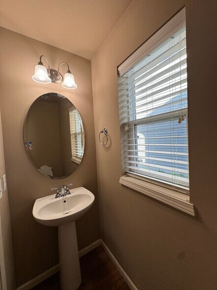 Building Photo - 1714 Fair Pheasant Way