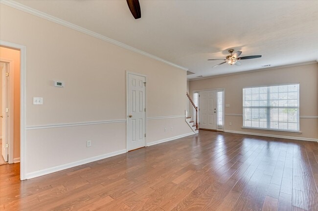 Building Photo - 913 Cabot Cove