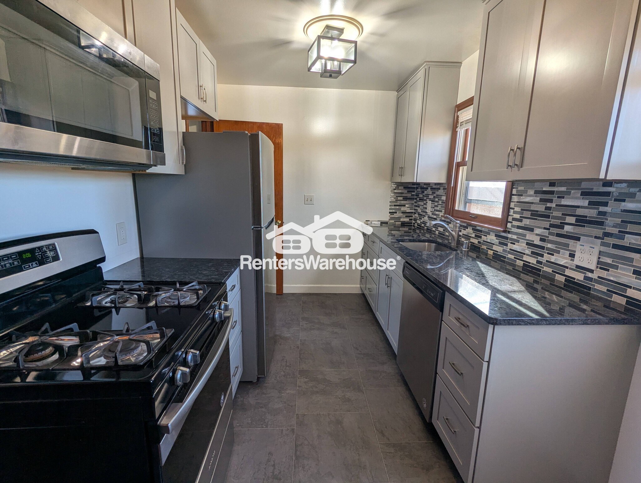 Building Photo - 5820 43rd Ave S