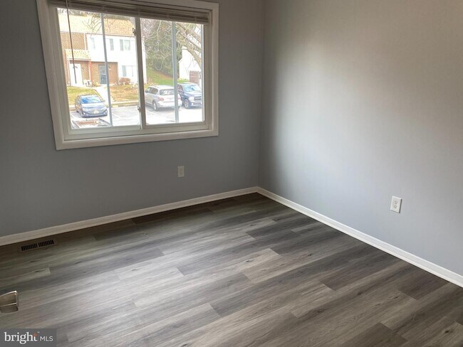 Building Photo - 4313 White Oak Ct