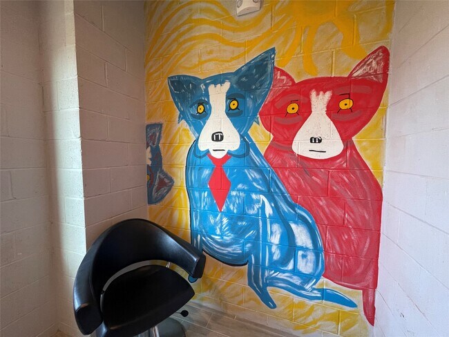 Building Photo - 2727 Houston Ave