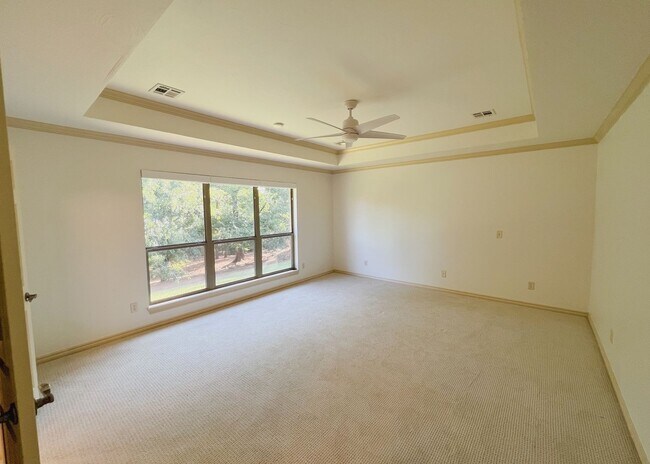 Building Photo - 3 Bed + Study in The Greens