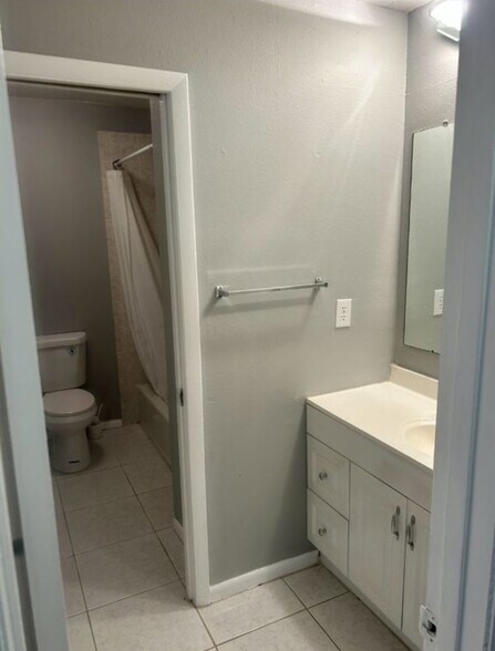 Building Photo - 8626 Cattail Dr