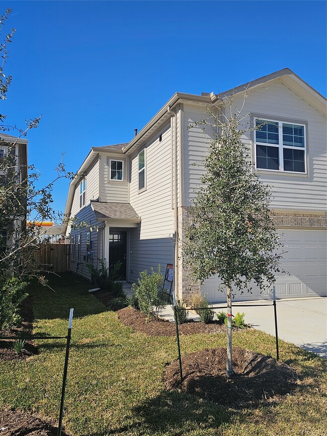 Building Photo - 5207 Shallowhurst Ln