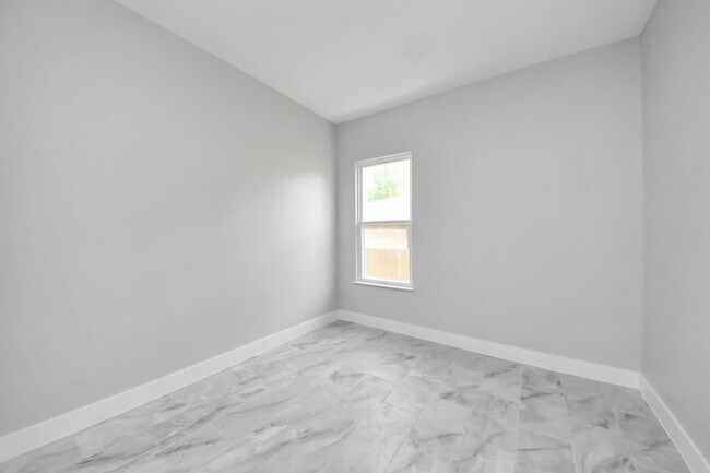 Building Photo - 7160 Rook Blvd