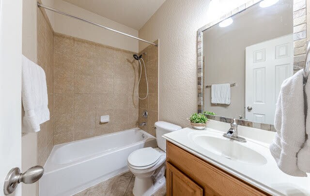 Building Photo - 1210 Magellan