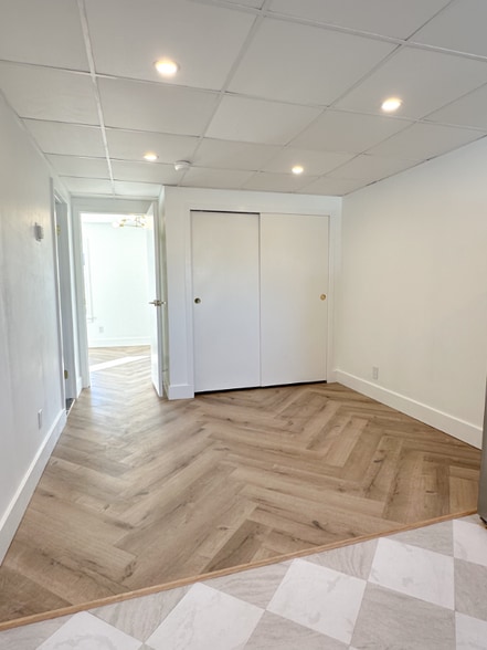 Building Photo - 1033 Tasker St