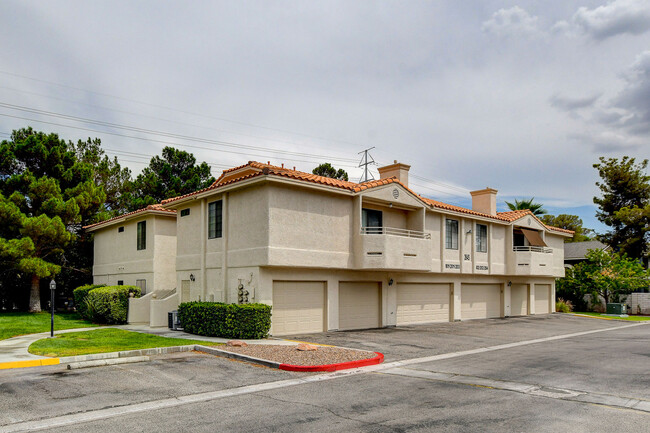 Building Photo - 2645 S Durango Dr