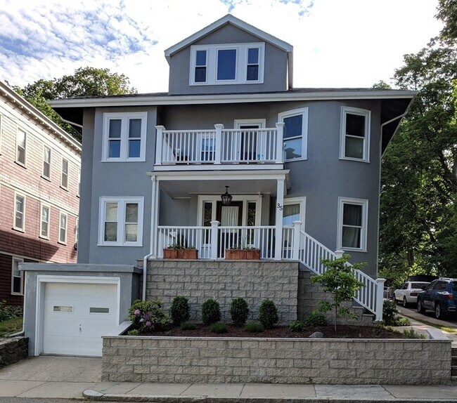 Primary Photo - 35 Oakland Rd