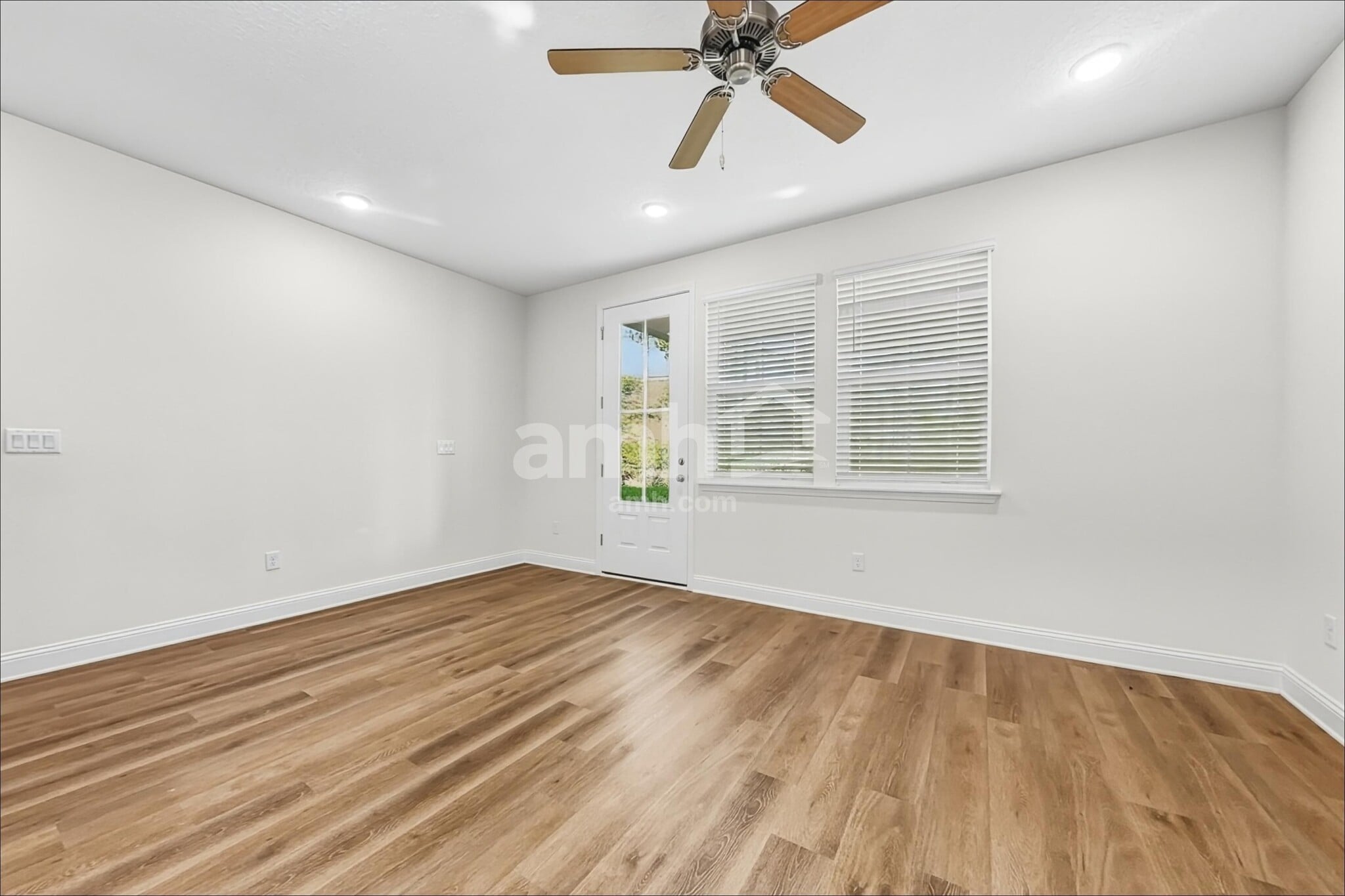 Building Photo - 97001 Blackrock Cv Wy