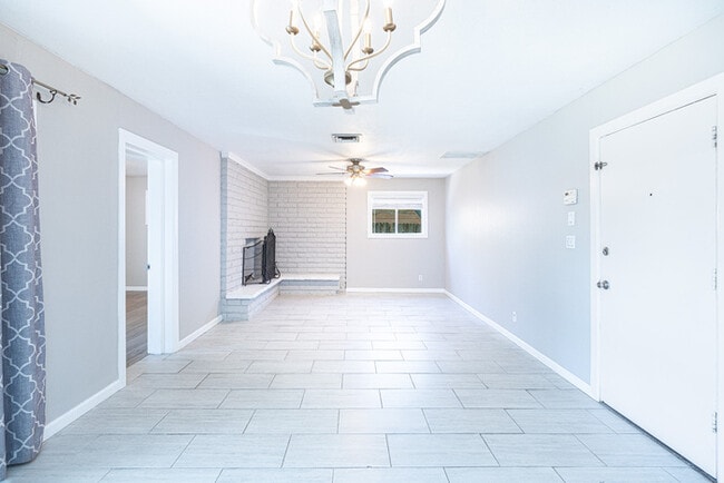 Building Photo - Greeat Single family home in Tempe! Close to ASU!