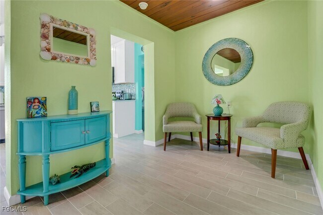 Building Photo - 2567 Cay Cove
