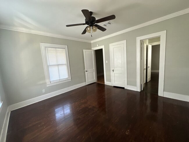 Building Photo - Cozy 2 bedroom 1 bath duplex