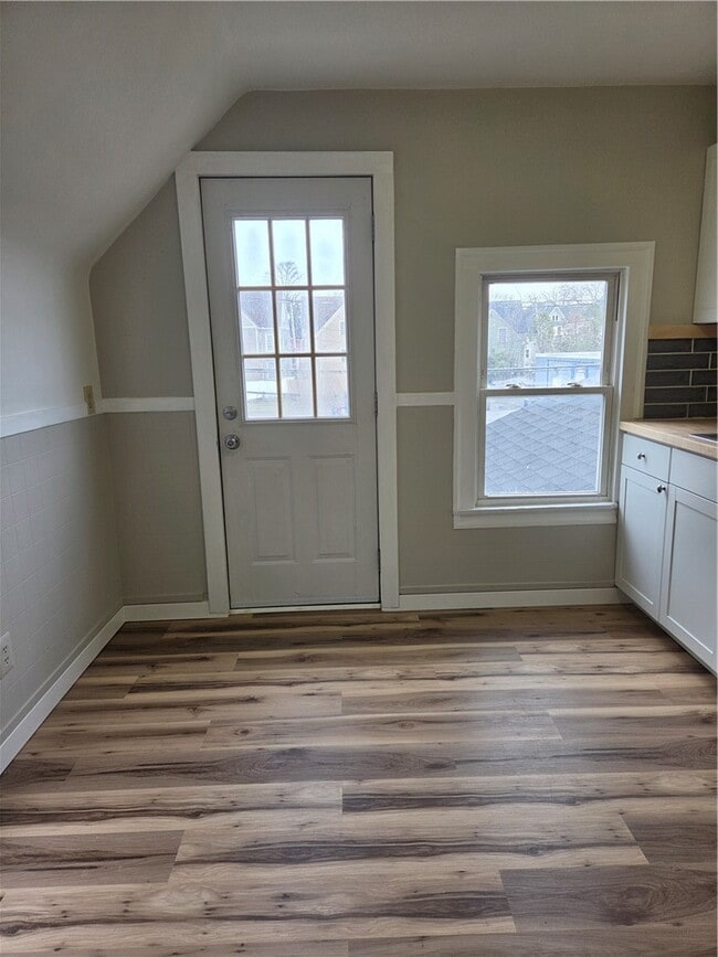 Building Photo - 21 Gardiner Park