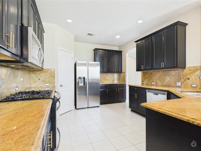 Building Photo - 2504 Alexander Ct