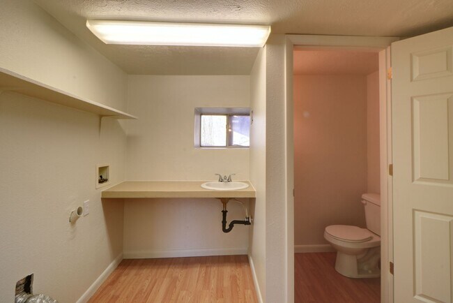 Building Photo - 311 E 200 N