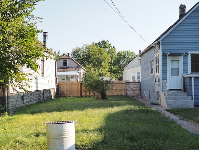 Building Photo - 32 156th St