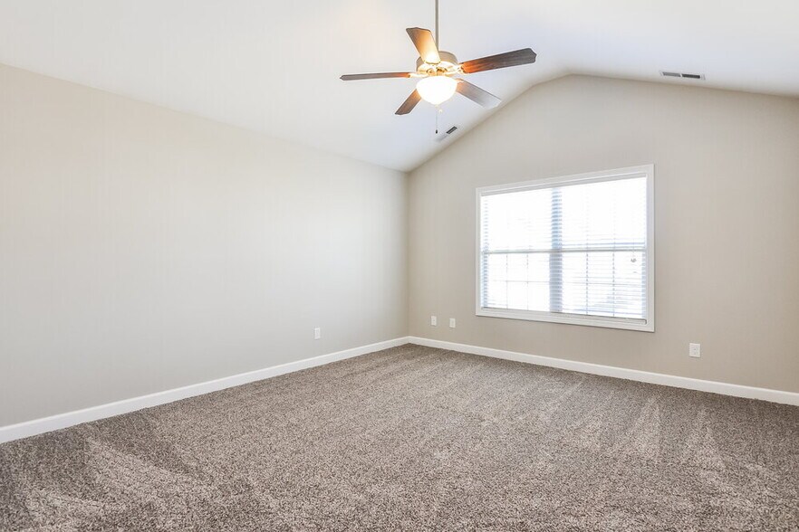 Building Photo - 408 McCarthy Dr