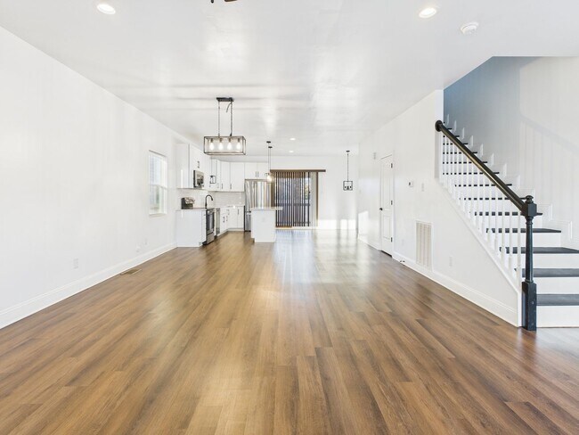 Building Photo - 3313 Tuxedo Blvd