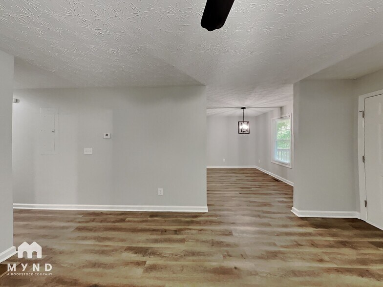 Building Photo - 316 Eleanor Dr