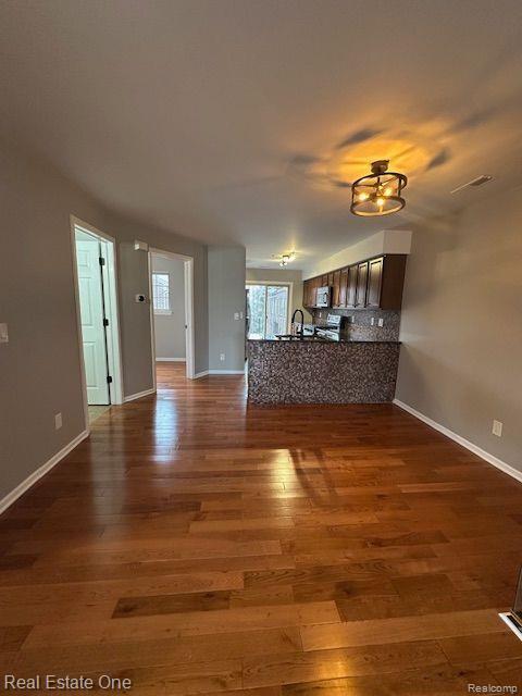 Building Photo - 4240 Maple St