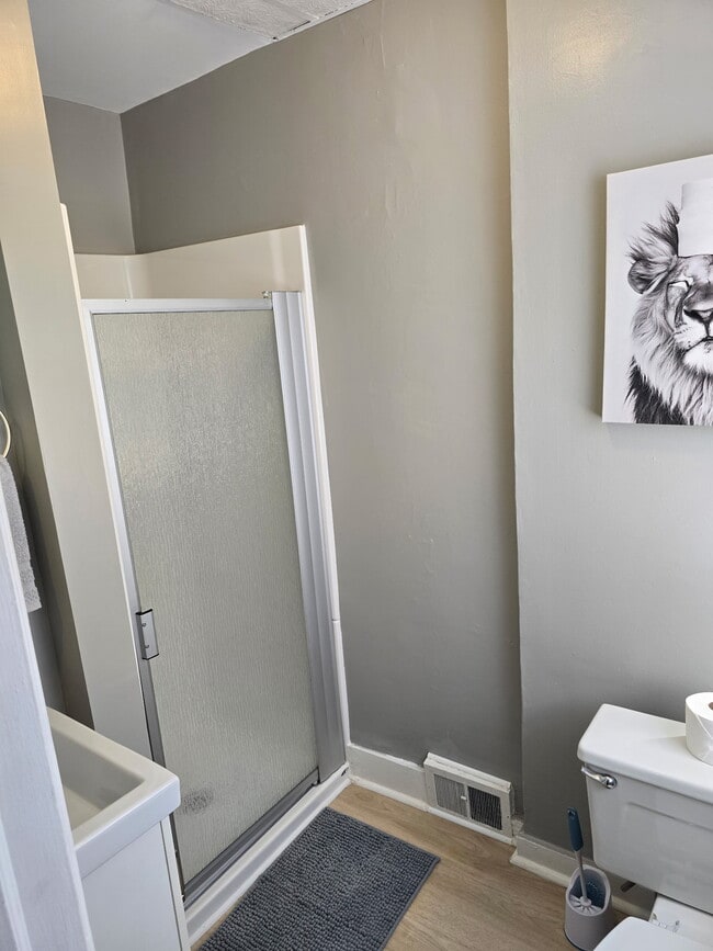 Building Photo - 309 S Van Doren St