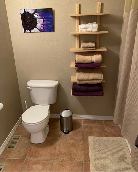 Building Photo - 1065 Laramie Blvd