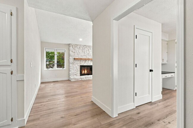 Building Photo - 117 Ridgeview Dr