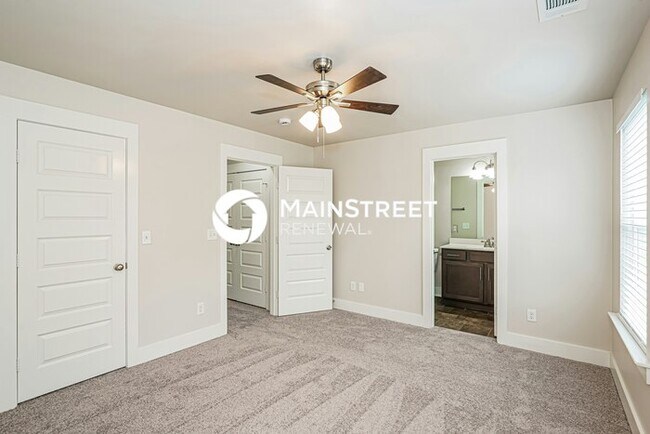 Building Photo - 3 Bedroom Pet-Friendly Home in HERMITAGE, TN with Main Street Renewal
