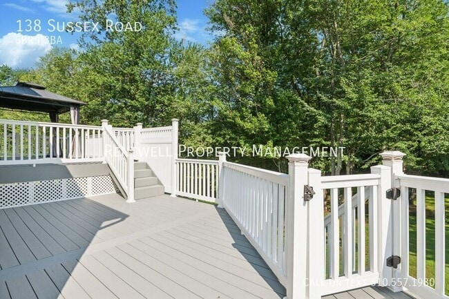 Building Photo - 138 Sussex Rd