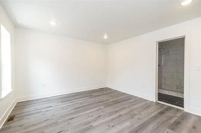 Building Photo - Brand New 4 Bedroom / 3.5 Bathroom Townhom...