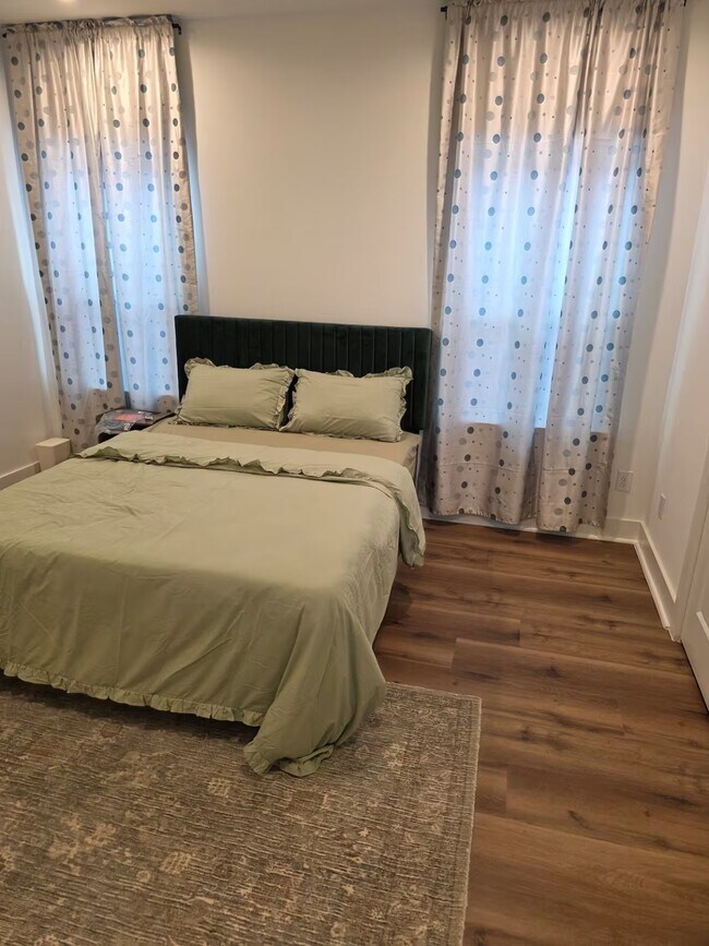 Building Photo - 1106 Paul Quinn St