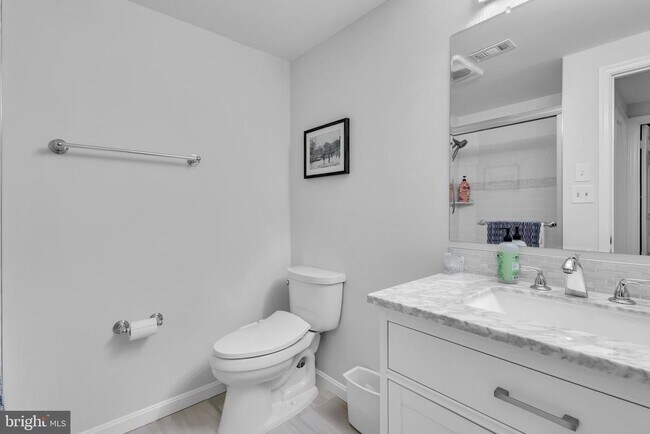 Building Photo - 6861 Williamsburg Pond Ct