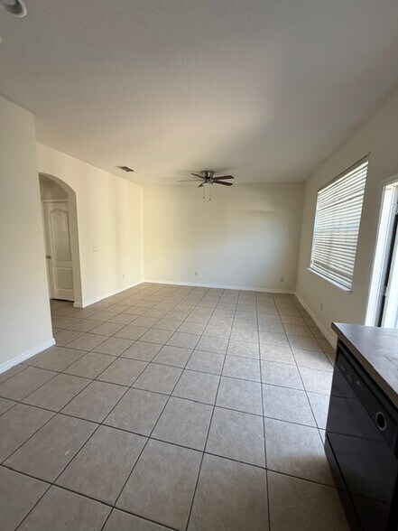 Dining - 1630 J Lawson Blvd