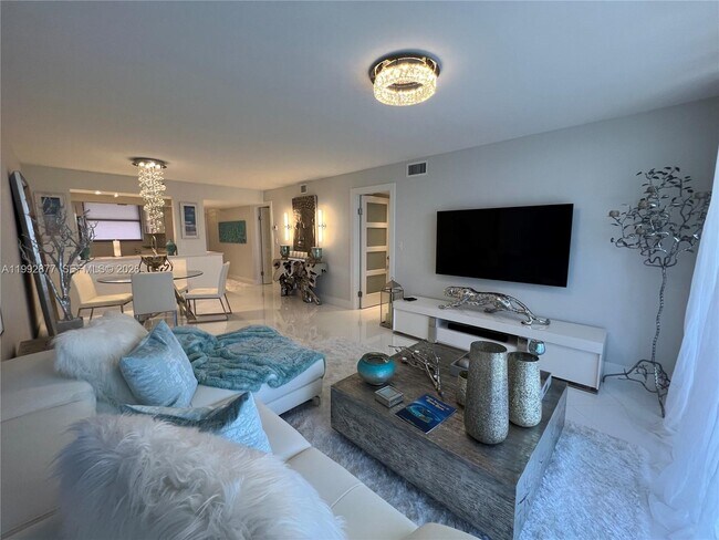 Building Photo - 1266 S Military Trail