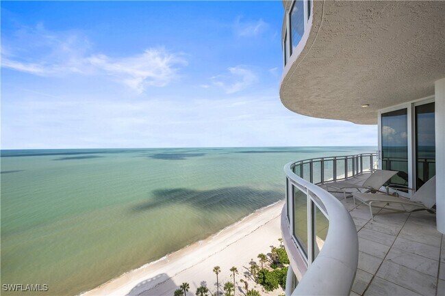 Building Photo - 8231 Bay Colony Dr